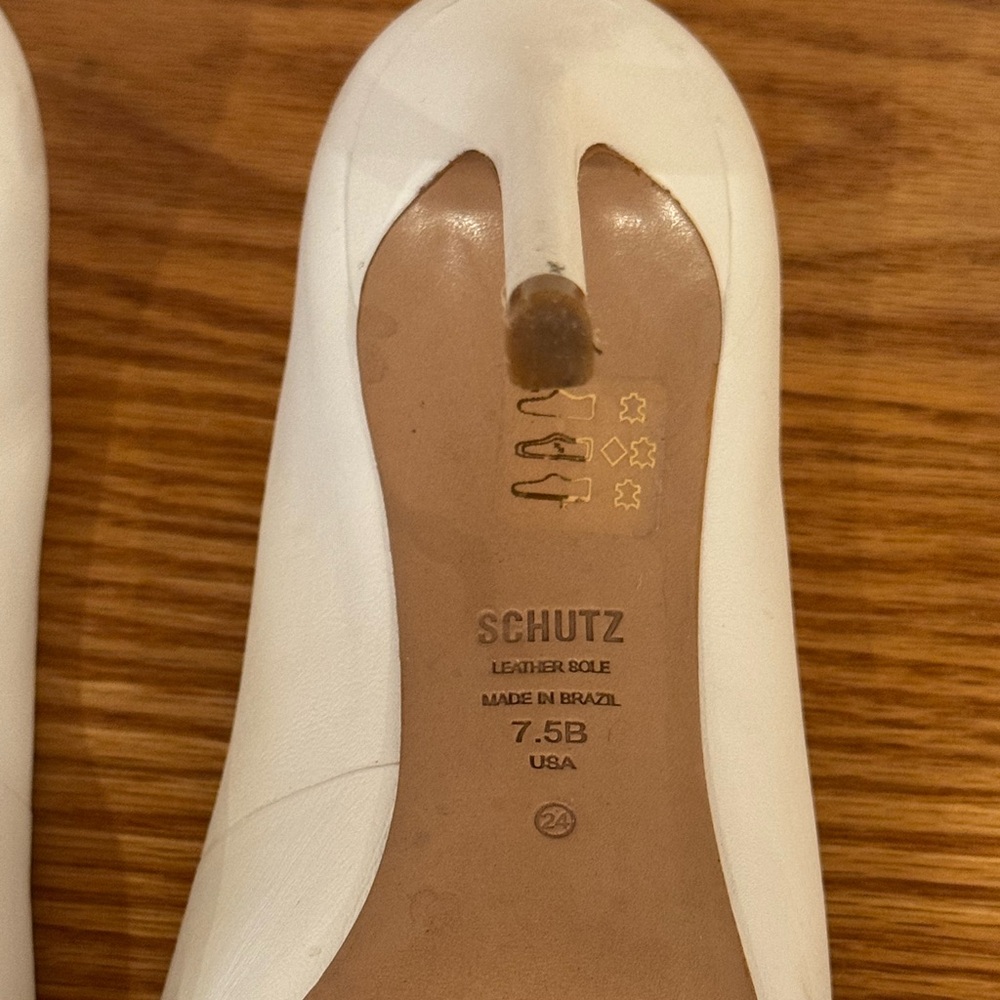 Schutz Lou Pump - image 6